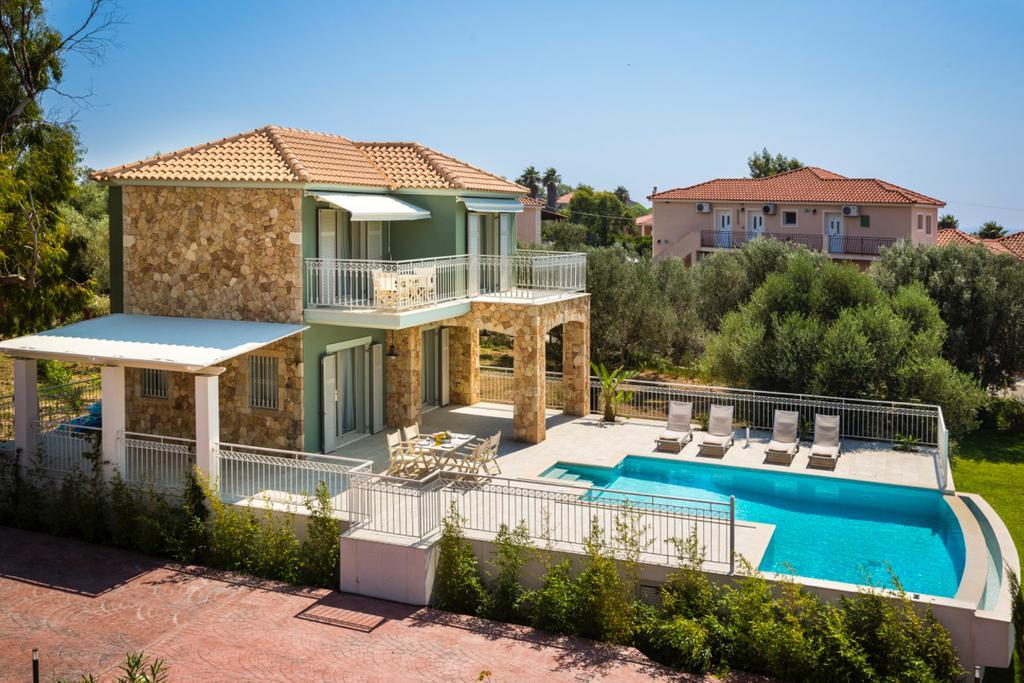 Afrodite Luxury Villa Свороната Екстериор снимка
