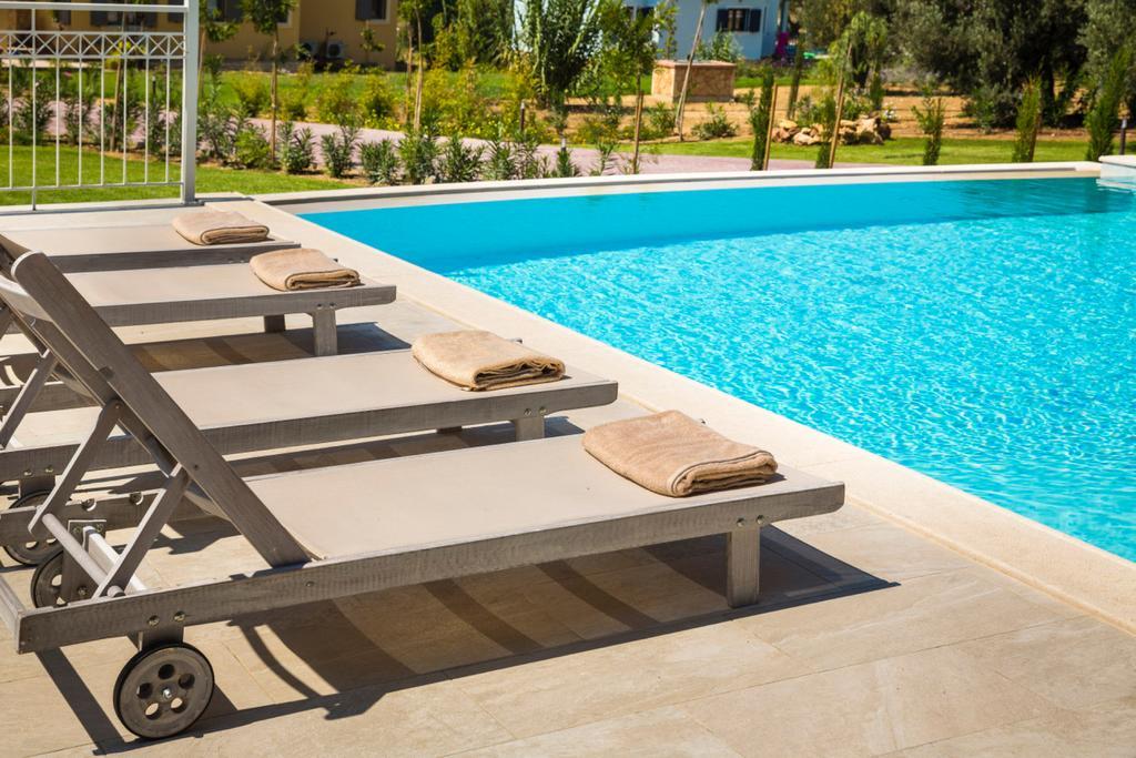 Afrodite Luxury Villa Свороната Екстериор снимка